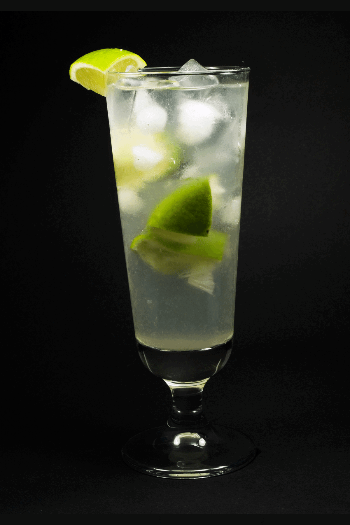 Tantalizing Taste: The Perfect Gin Rickey Recipe For Your Next Gathering